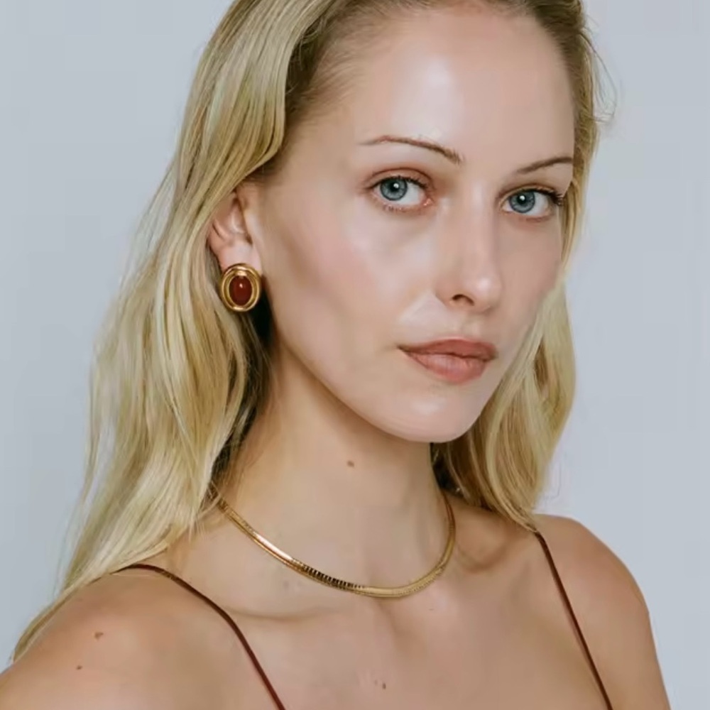 ✨18K Gold Plated Red Natural Stone Oval Stud Earrings
